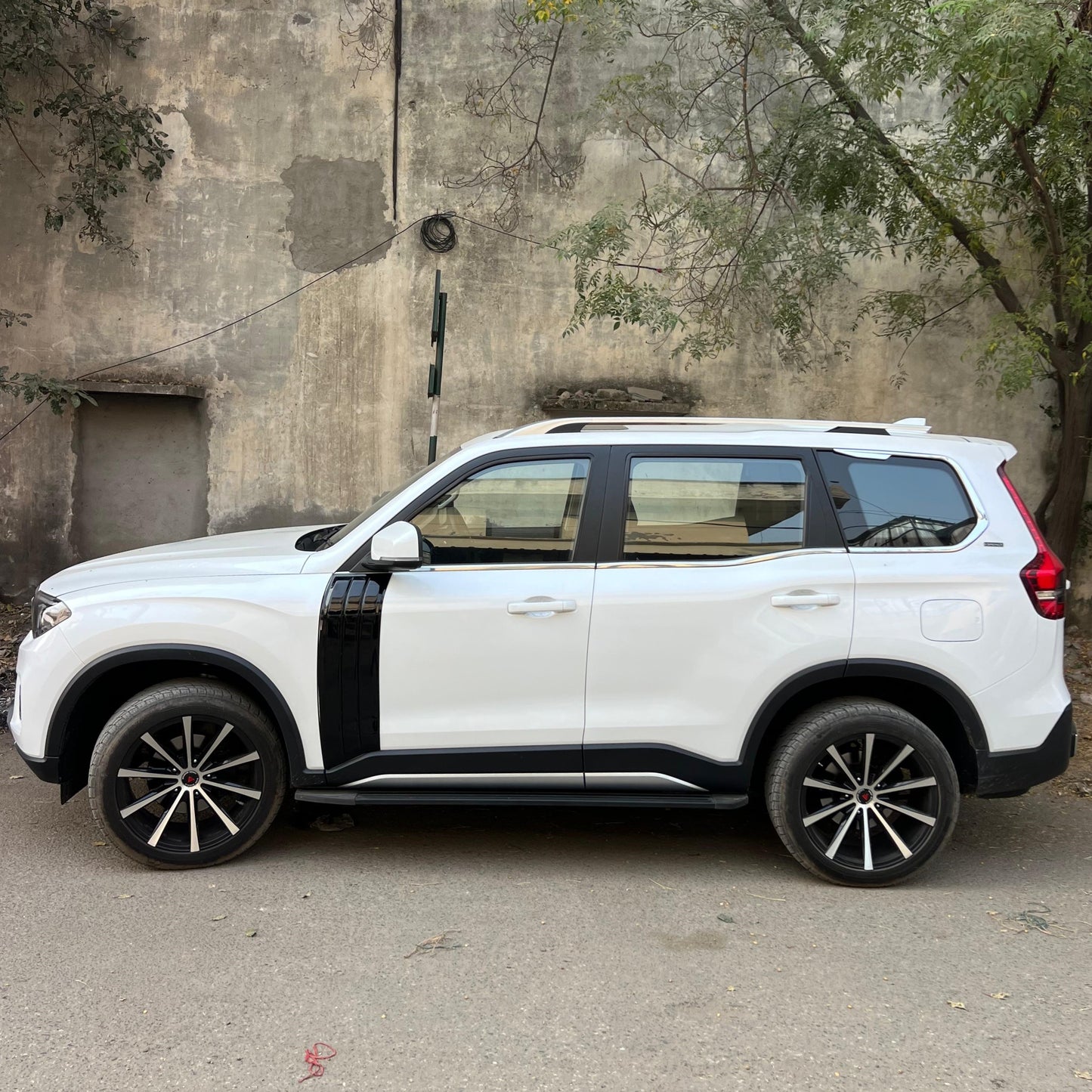 DoorDrip for Mahindra Scorpio N