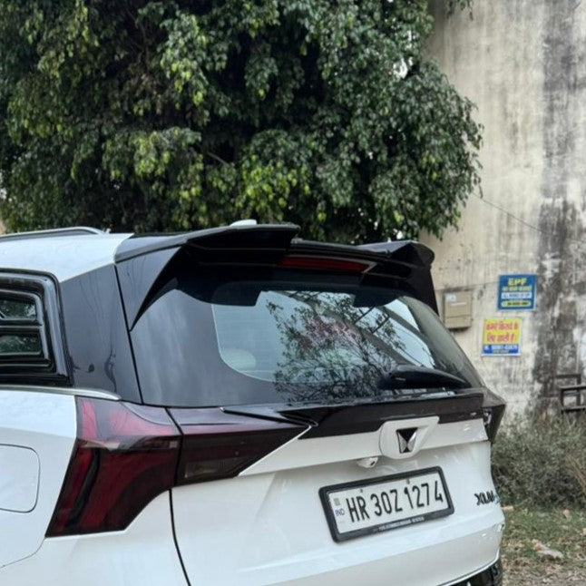 Upper Spoiler for Mahindra XUV700 - PreBook