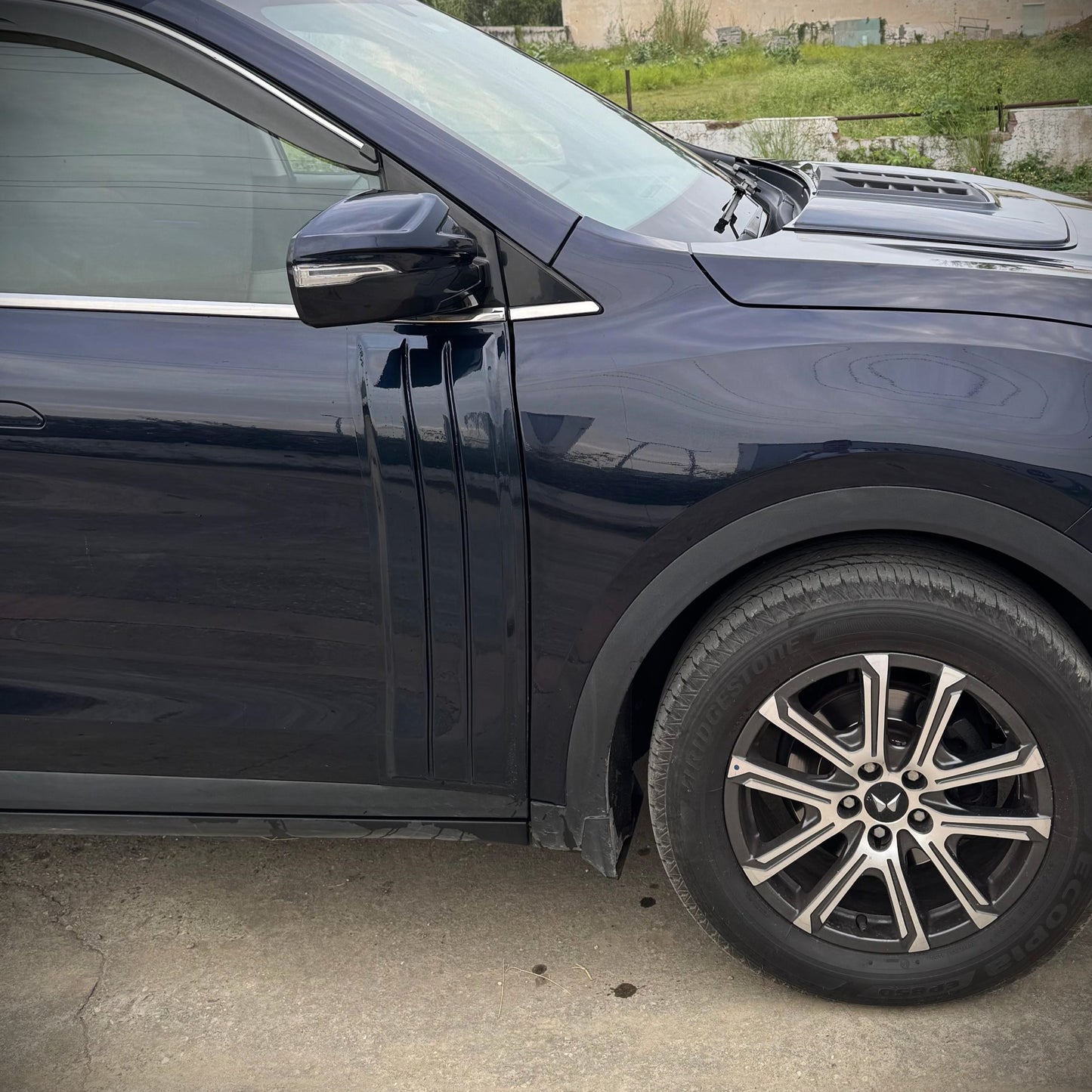 DoorDrip for Mahindra XUV700 - PreBook