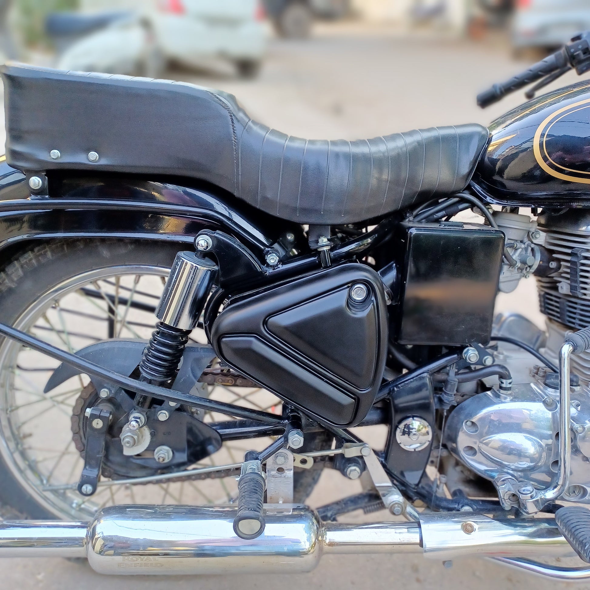 Classic 350 Accessories | Bullet Accessories | Modified Royal Enfield Classic 350 Bullet | Best RE Classic Bullet Modification | Stylish Tool Box Cover | Bull Buckle | Saiga Parts for Royal Enfield Classic Bullet Electra Standard
