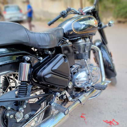 Classic 350 Accessories | Bullet Accessories | Modified Royal Enfield Classic 350 Bullet | Best RE Classic Bullet Modification | Stylish Tool Box Cover | Bull Buckle | Saiga Parts for Royal Enfield Classic Bullet Electra Standard