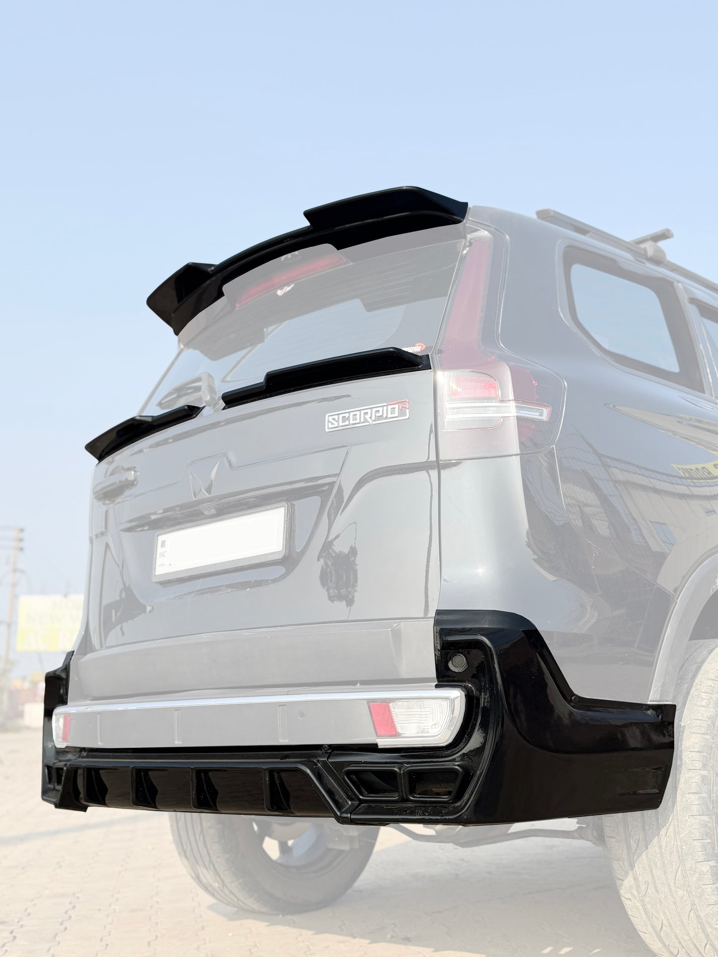BaseLine Modification Body Kit for Scorpio-N (Black)