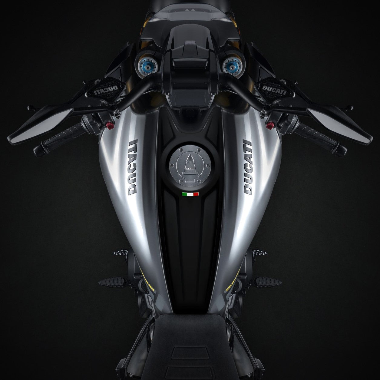 TankTie for Ducati Diavel