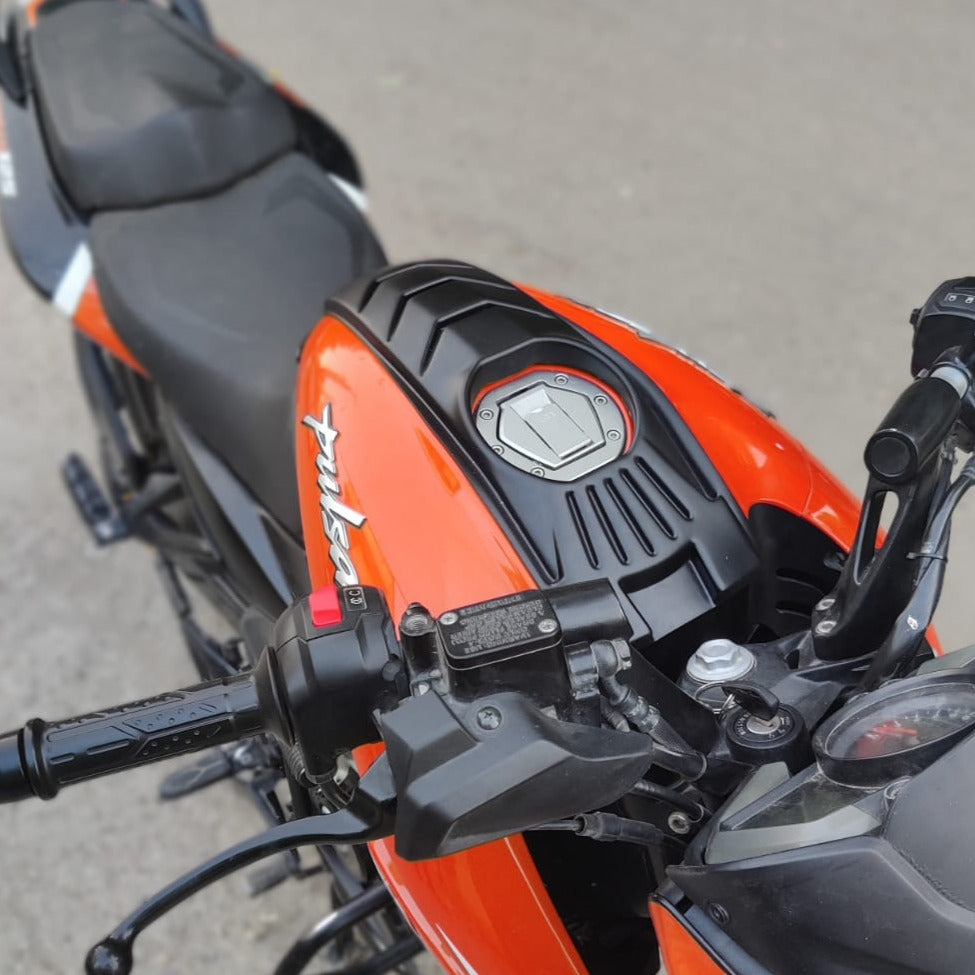 Bajaj Pulsar NS125  NS160 NS200 Accessories | Pulsar NS 200 | Pulsar NS 160 | Pulsar NS 125 | Modification | Modified | Tank Pad | Tank Cover | Tank Protector | Tank Protection