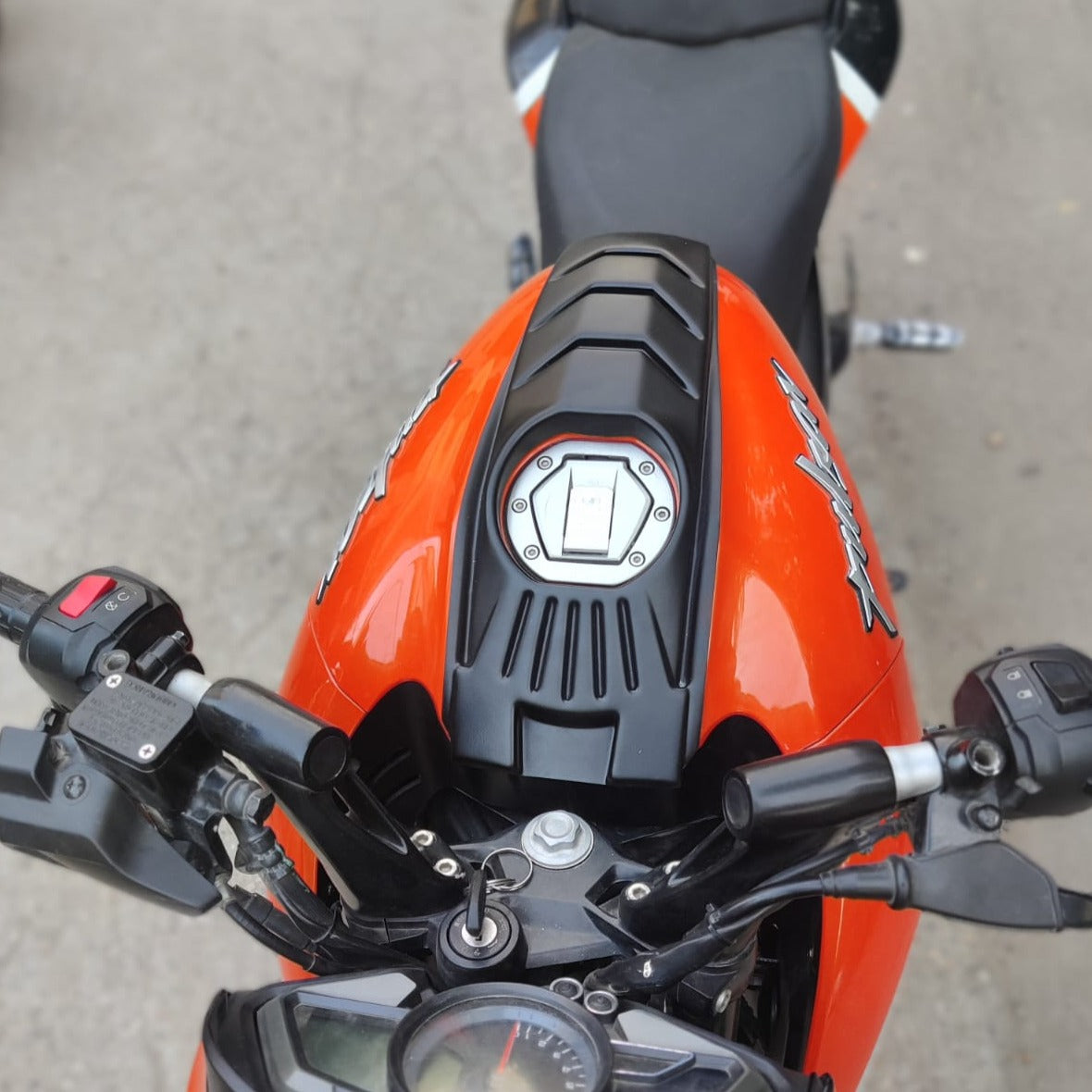 Bajaj Pulsar NS125  NS160 NS200 Accessories | Pulsar NS 200 | Pulsar NS 160 | Pulsar NS 125 | Modification | Modified | Tank Pad | Tank Cover | Tank Protector | Tank Protection