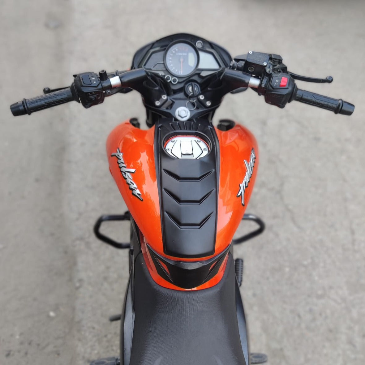 Bajaj Pulsar NS125  NS160 NS200 Accessories | Pulsar NS 200 | Pulsar NS 160 | Pulsar NS 125 | Modification | Modified | Tank Pad | Tank Cover | Tank Protector | Tank Protection