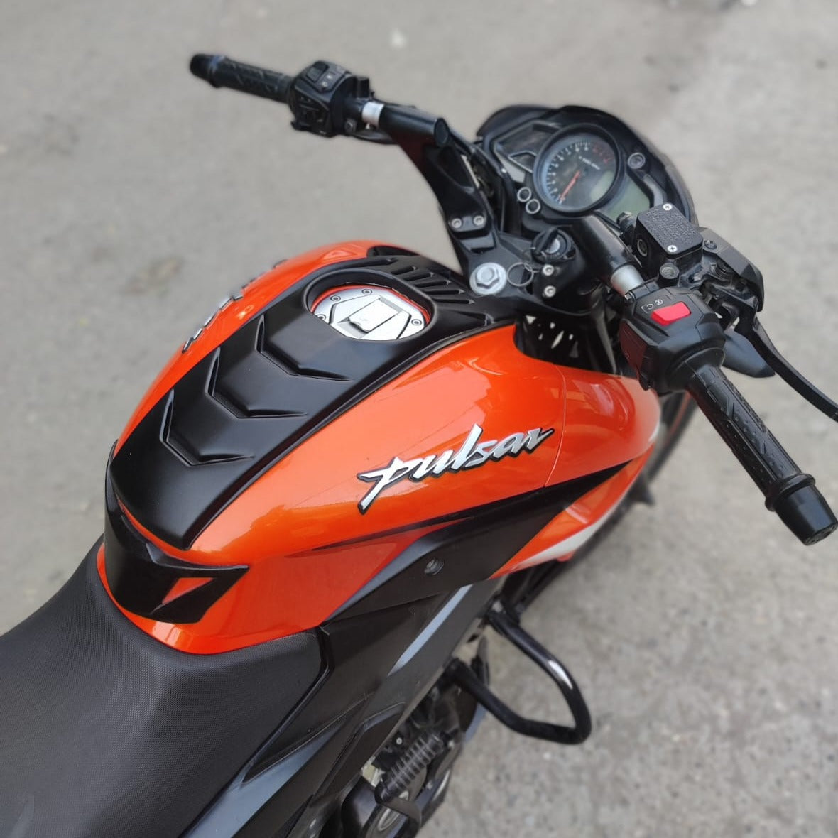 Bajaj Pulsar NS125  NS160 NS200 Accessories | Pulsar NS 200 | Pulsar NS 160 | Pulsar NS 125 | Modification | Modified | Tank Pad | Tank Cover | Tank Protector | Tank Protection