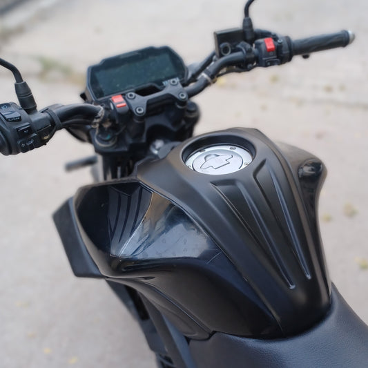 Yamaha MT15 Tank Protection | Best Tank Pad Cover | Tank Scratch Protection | Modified Looks | Saiga Parts Modification Accessories