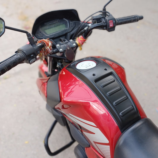Honda SP125 Tank Protection | Best Tank Pad Cover | Tank Scratch Protection | Modified Looks | Saiga Parts Modification Accessories |