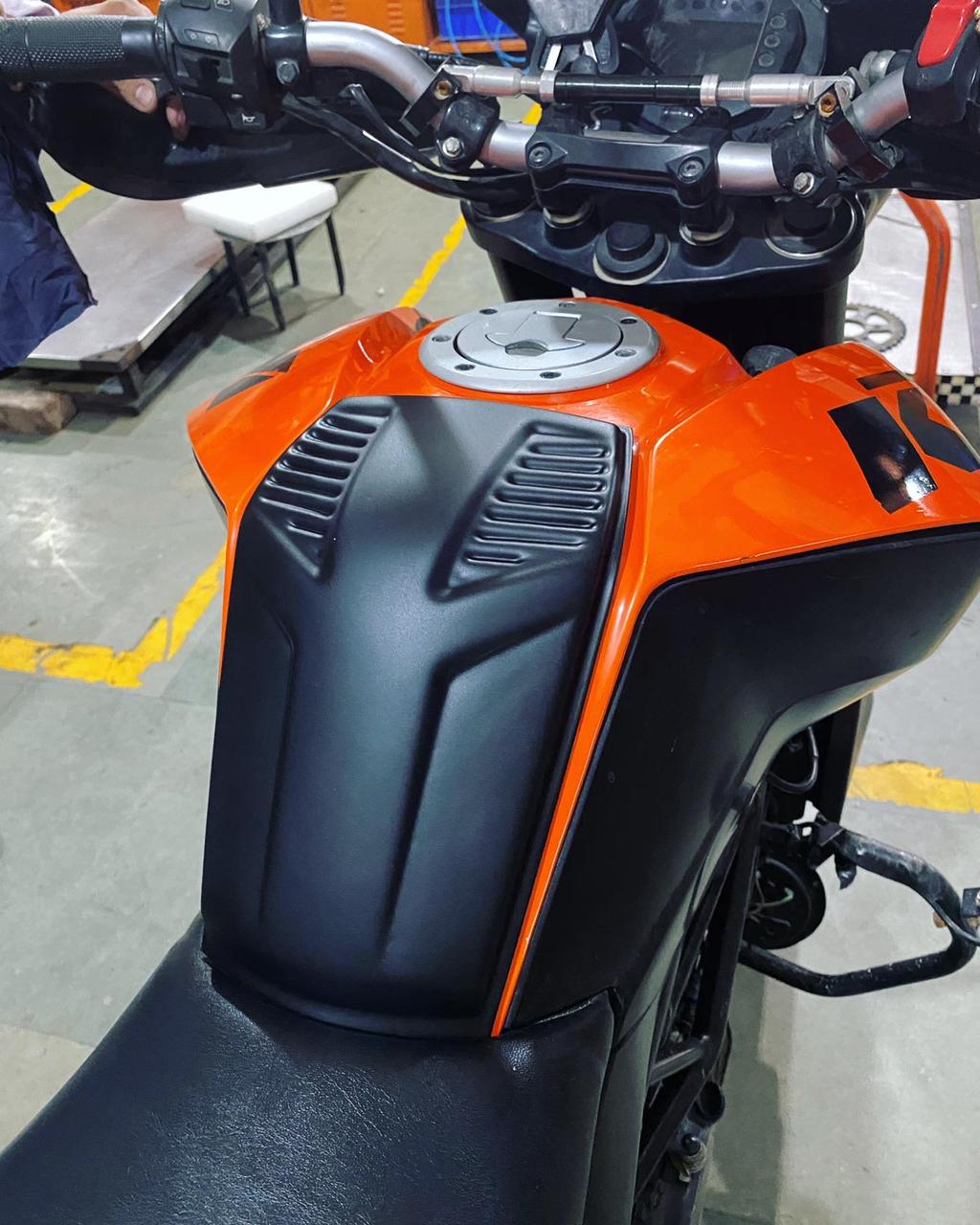 KTM Duke Tank Protection | Best Tank Pad Cover | Tank Scratch Protection | Modified Looks | Fits KTM Old Duke | Saiga Parts Modification Accessories |