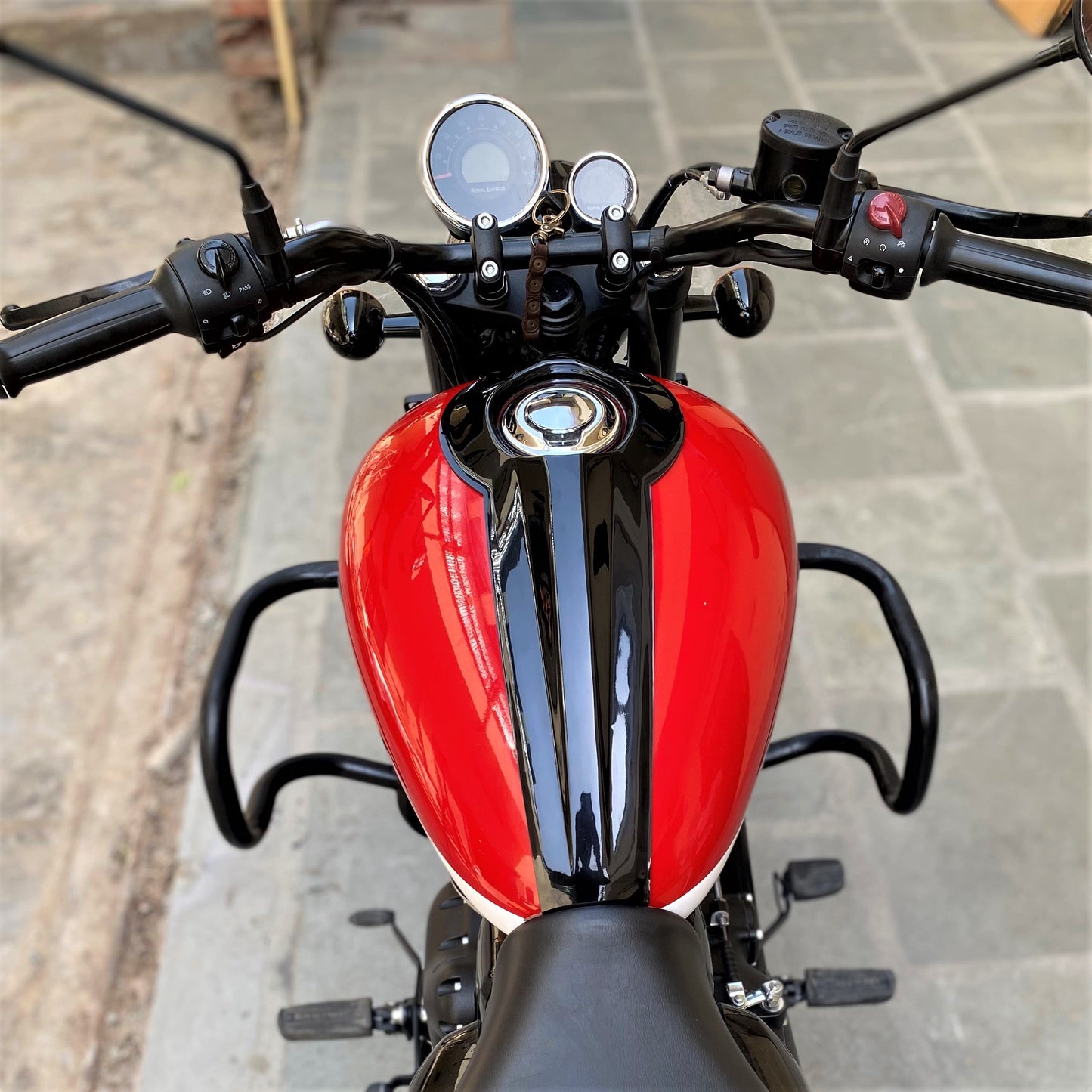 Royal Enfield Meteor 350 Tank Protection | Best Tank Pad Cover | Tank Scratch Protection | Modified Looks | Saiga Parts Modification Accessories